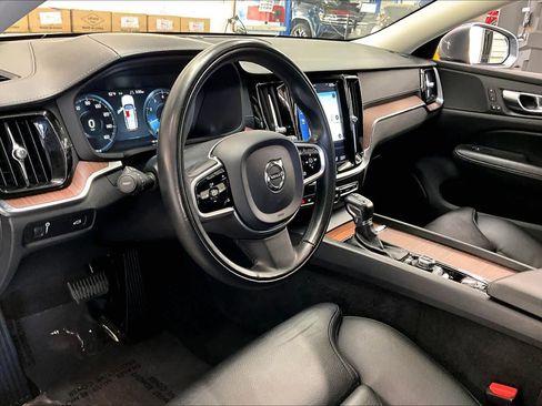 Used 2020 Volvo V60 T5 Cross Country w/ Cross Country Pro Package image 17