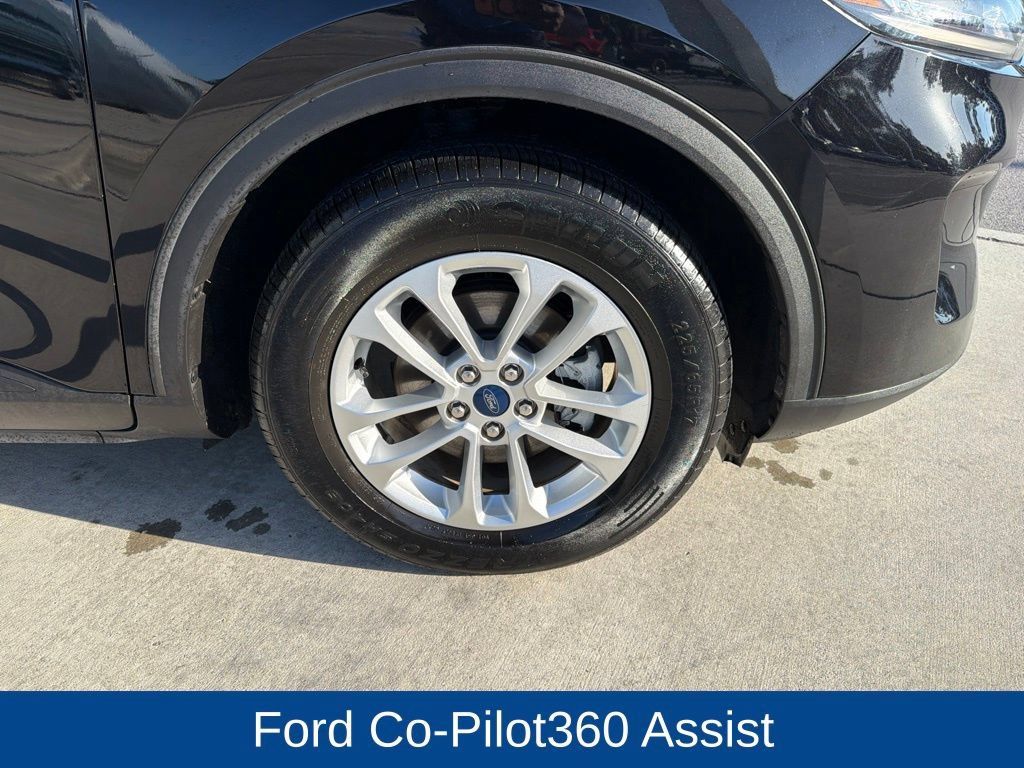 Used 2020 Ford Escape SE FWD image 11