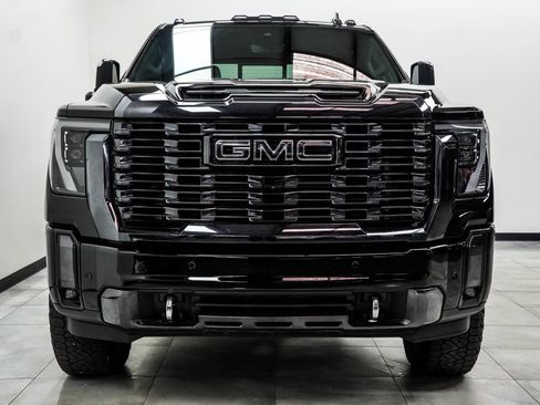 Used 2024 GMC Sierra 3500 Denali Ultimate image 5