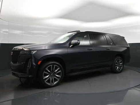 Used 2023 Cadillac Escalade ESV Sport Platinum RWD image 3