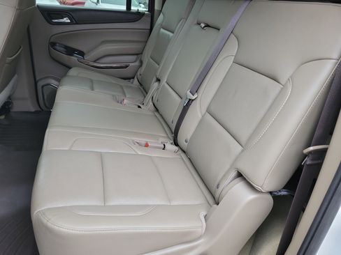 Used 2017 GMC Yukon XL SLT w/ Open Road Package image 7