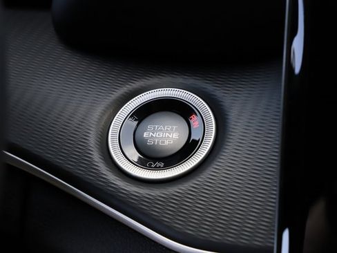 New 2025 Jeep Grand Cherokee Altitude image 31