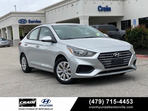 Used 2019 Hyundai Accent SE FWD image 1