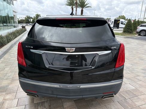 Used 2017 Cadillac XT5 FWD image 3