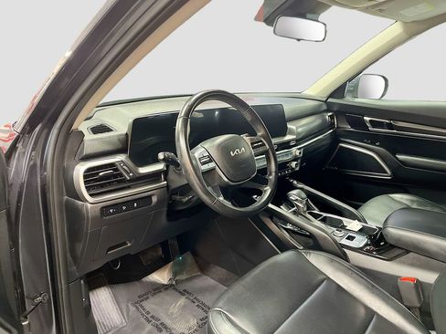 Used 2023 Kia Telluride S w/ S Sunroof Package image 9