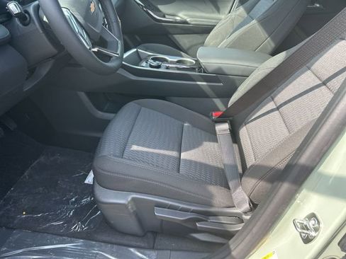 New 2026 Chevrolet Equinox LT FWD image 8