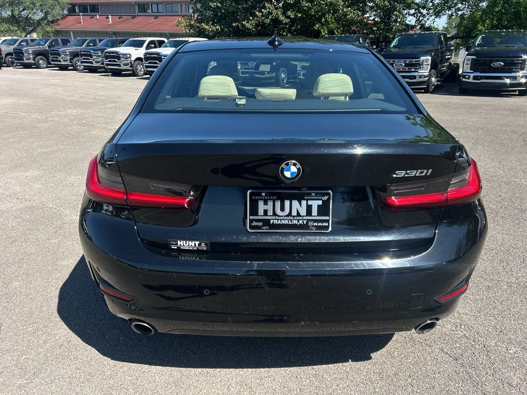 Used 2020 BMW 330i Sedan w/ Convenience Package RWD image 6
