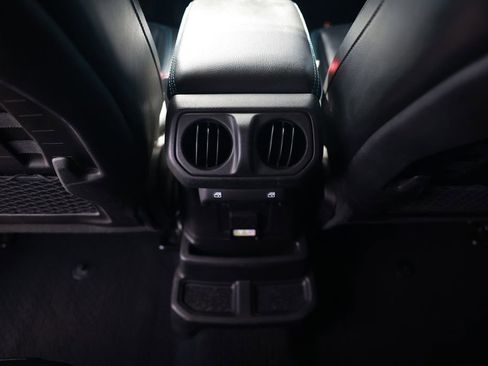 Used 2022 Jeep Wrangler Unlimited Rubicon 4xe w/ Cold Weather Group AWD/4WD image 34