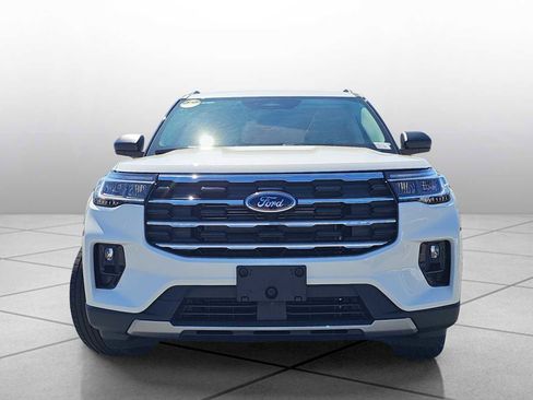 New 2025 Ford Explorer Active w/ Active Comfort Package image 3