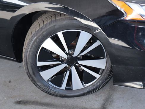 Used 2019 Nissan Altima 2.5 SL image 3