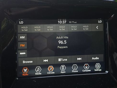Used 2021 Jeep Compass Latitude FWD image 28