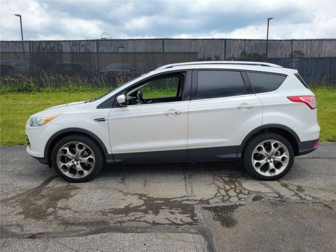 Used 2014 Ford Escape Titanium w/ Equipment Group 401A FWD image 5