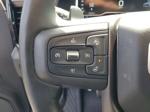 Used 2025 GMC Sierra 1500 AT4 w/ Technology Package AWD/4WD image 11