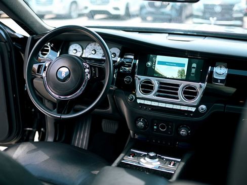 Used 2013 Rolls-Royce Ghost image 9