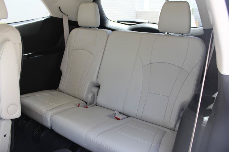 Used 2023 Buick Enclave Essence w/ Sound and Sites Package AWD/4WD image 14