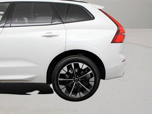 New 2026 Volvo XC90 B5 Ultra w/ Protection Package Premier image 21