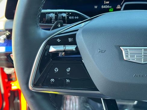 Certified 2025 Cadillac Optiq Sport 2 AWD/4WD image 27