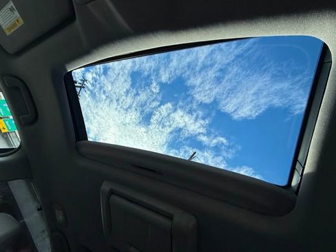 Used 2017 Honda Pilot Elite image 24