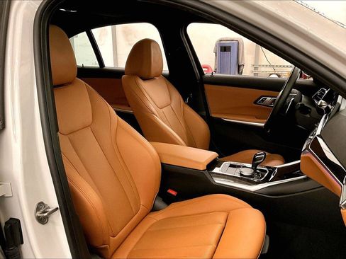 Used 2022 BMW 330i xDrive Sedan w/ Driving Assistance Package image 7