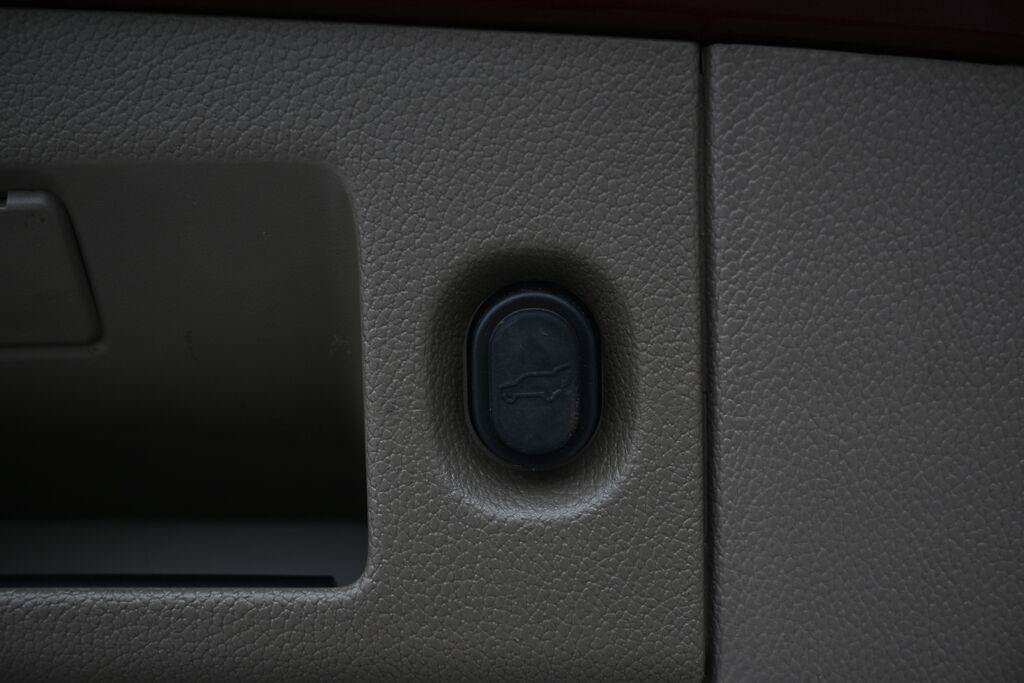 Used 2019 GMC Yukon SLT w/ Open Road Package RWD image 30