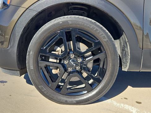 Used 2023 Kia Telluride EX X-Line image 12