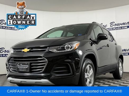 Certified 2022 Chevrolet Trax LT w/ LT Convenience Package AWD/4WD image 3