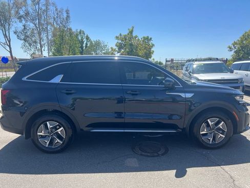 Used 2023 Kia Sorento EX FWD image 8