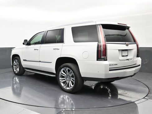Used 2020 Cadillac Escalade 2WD image 3