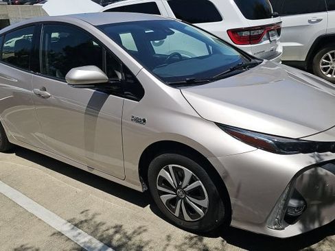 Used 2019 Toyota Prius Prime Advanced FWD image 5