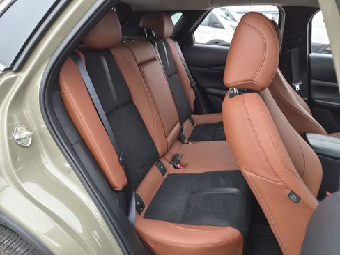 Used 2025 MAZDA CX-30 Carbon image 16