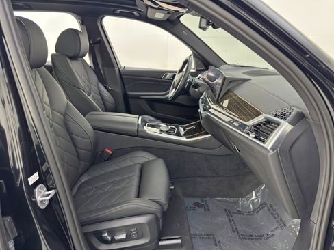 Used 2024 BMW X5 sDrive40i w/ Premium Package image 16
