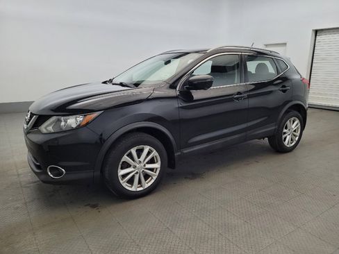 Used 2018 Nissan Rogue Sport SV w/ SV Technology Package AWD/4WD image 2