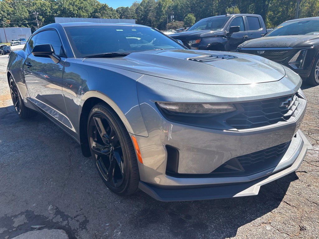 Used 2022 Chevrolet Camaro LT w/ Technology Package RWD image 2
