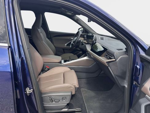 Used 2025 Audi Q5 Premium Plus w/ Premium Plus AWD/4WD image 7