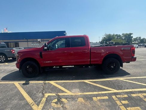 Used 2022 Ford F250 Lariat w/ Black Appearance Package AWD/4WD image 4
