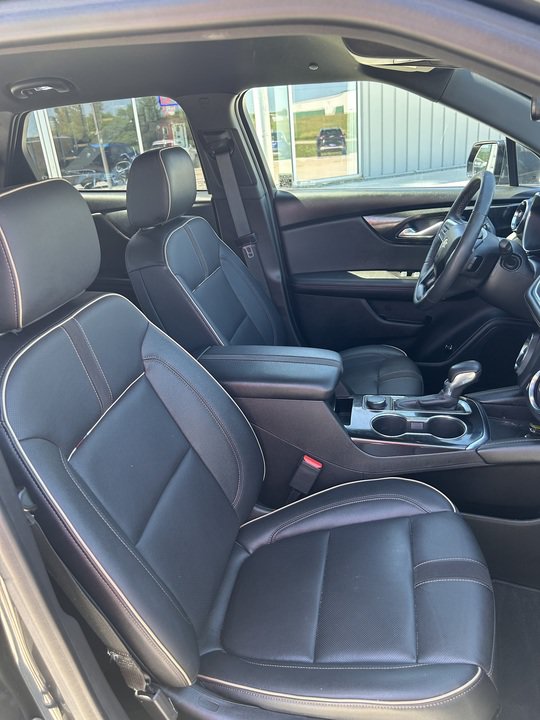 Used 2022 Chevrolet Blazer Premier FWD image 12