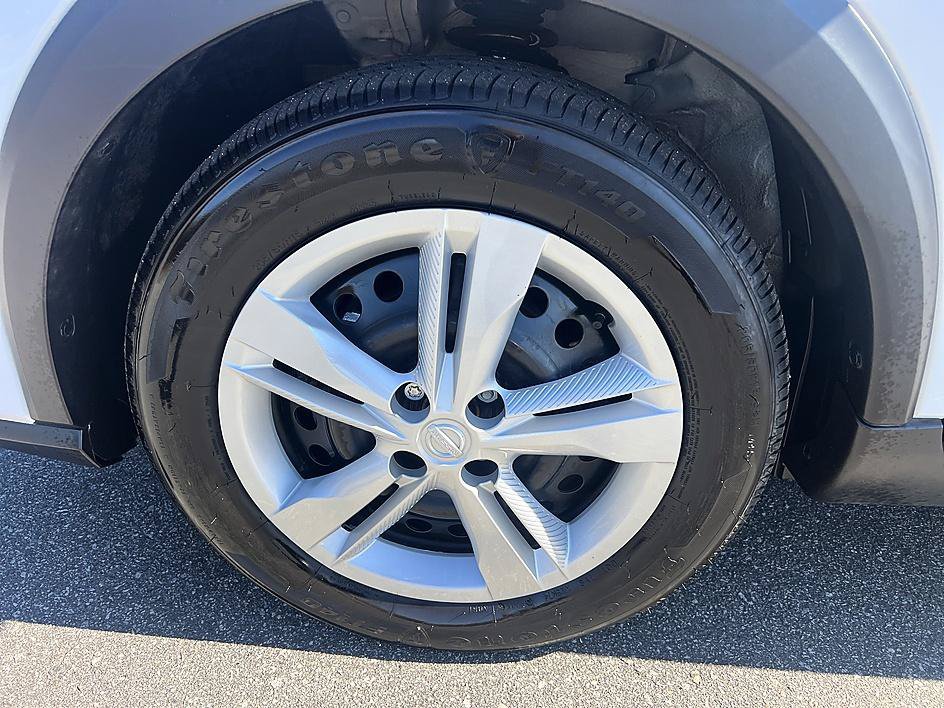 Certified 2025 Nissan Kicks Play S FWD image 9