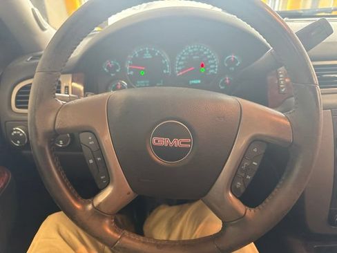Used 2013 GMC Yukon SLT AWD/4WD image 21