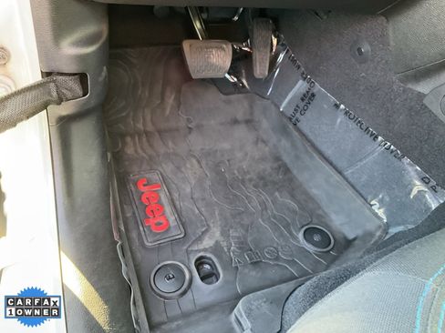 Used 2022 Jeep Wrangler Unlimited Rubicon 4xe w/ Cold Weather Group image 19