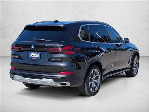 Used 2024 BMW X5 xDrive50e image 5