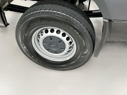 Used 2026 Mercedes-Benz Sprinter 2500 image 31