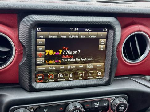 Used 2023 Jeep Wrangler Unlimited Rubicon 4xe AWD/4WD image 11