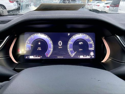 Used 2024 Jeep Grand Cherokee L Limited w/ Luxury Tech Group II image 19