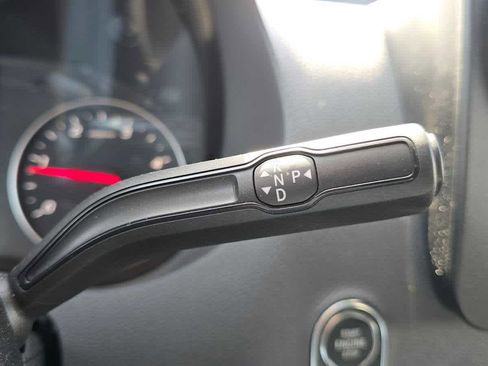 Used 2025 Mercedes-Benz Sprinter 2500 image 38