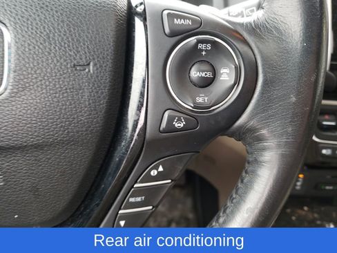 Used 2017 Honda Pilot Touring image 14