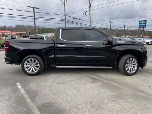 Used 2021 Chevrolet Silverado 1500 High Country w/ Technology Package image 22
