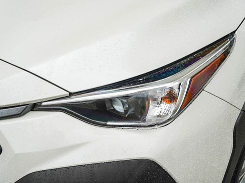 Used 2024 Subaru Crosstrek 2.0i Premium image 8