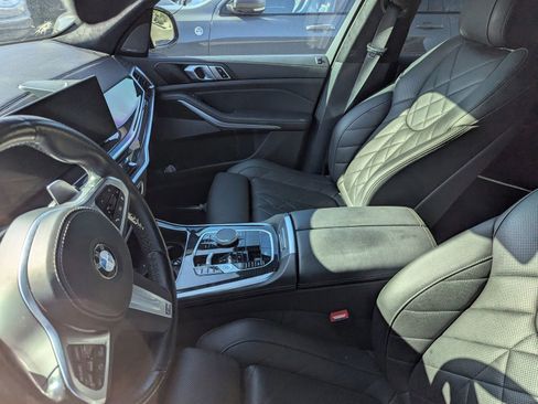 Used 2024 BMW X5 xDrive40i w/ M Sport Package image 9