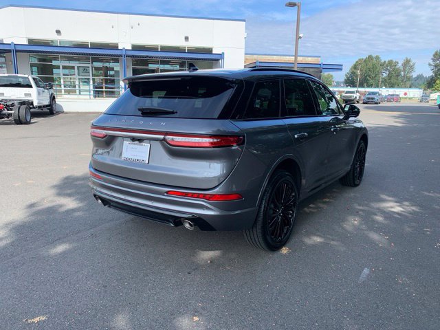 Certified 2025 Lincoln Corsair Reserve w/ Jet Appearance Package AWD/4WD image 9