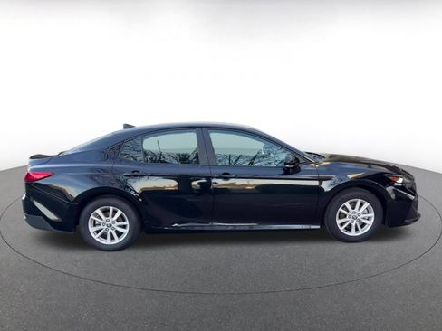 Used 2025 Toyota Camry LE image 16